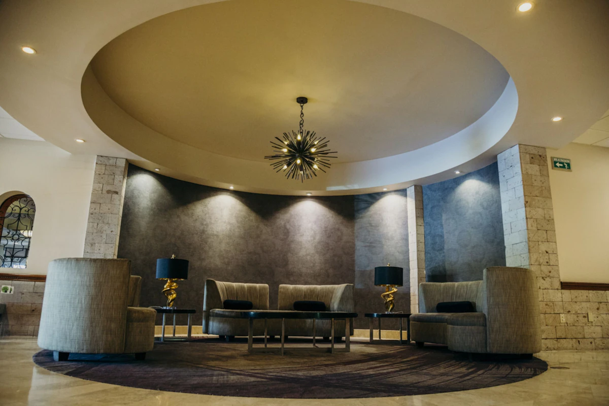 Hotel Araiza reception and lobby area